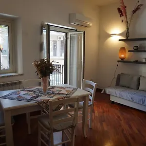 Casa Empedocle , Palermo Italia