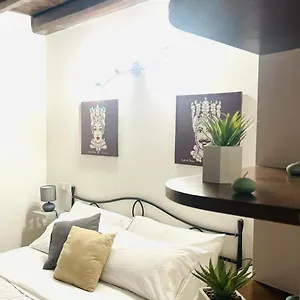 Quattro Canti Bijoux , Palermo Italia
